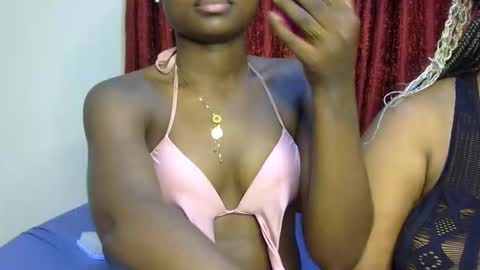 Snapshot of princess_bee1 chatting on October 8, 2025, 6:16 pm princess online show from October 8, 2025, 6:16 pm