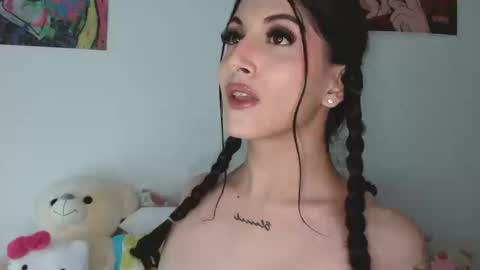 Sophie online show from March 20, 2026, 2:33 pm