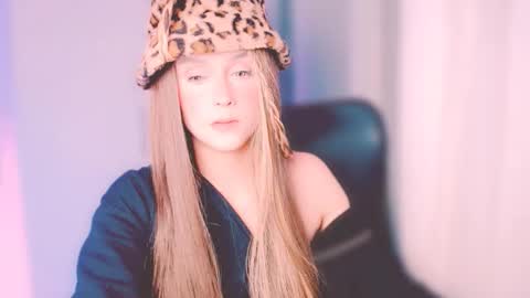 ArianaJoliiee online show from October 26, 2025, 2:06 am