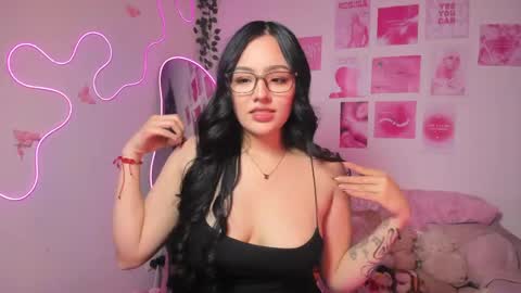 Snapshot of princess_saris chatting on May 5, 2026, 9:45 pm online show from May 5, 2026, 9:45 pm