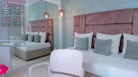 Snapshot of princessa_pariss chatting on November 14, 2025, 5:33 pm Paris online show from November 14, 2025, 5:33 pm