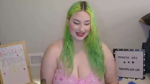 Snapshot of princesskiracb chatting on October 10, 2025, 2:05 pm Princess Kira online show from October 10, 2025, 2:05 pm