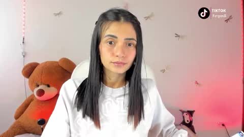 princessluna_14 online show from November 22, 2025, 8:08 pm