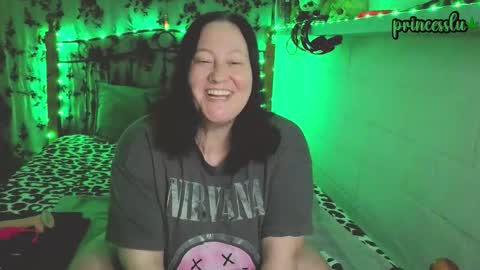 Lux Alot Luxi online show from October 3, 2025, 6:49 pm