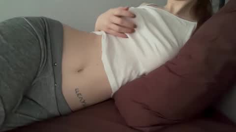 Kris3 online show from December 14, 2025, 6:41 am