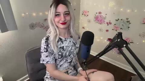 Snapshot of princessstarrxxx chatting on July 28, 2026, 8:23 pm Starr online show from July 28, 2026, 8:23 pm