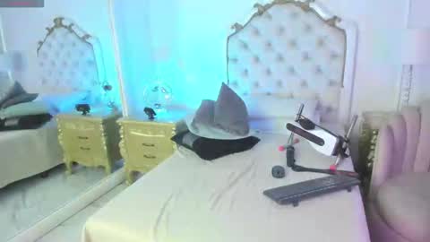 Snapshot of princsgirl_ chatting on February 11, 2025, 10:50 pm Marcela online show from February 11, 2025, 10:50 pm