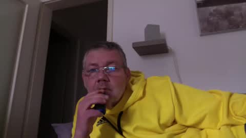 Snapshot of prinzalbertcock1 chatting on October 26, 2025, 11:27 am prinzalbertcock1 online show from October 26, 2025, 11:27 am