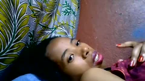 prisca880319 online show from June 14, 2026, 7:21 am