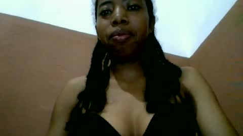 prisca880319 online show from July 6, 2026, 4:31 am