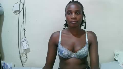 pritty_amber online show from May 10, 2026, 2:22 pm
