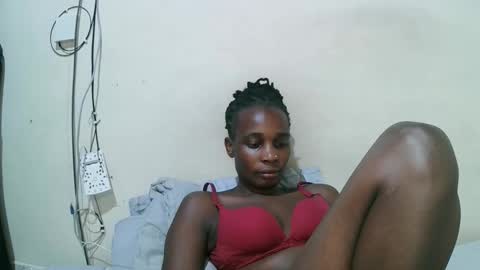 pritty_amber online show from May 14, 2026, 6:37 pm