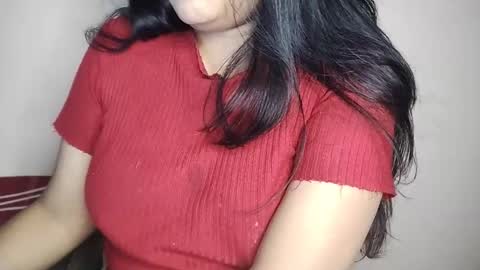 priyu_ online show from November 22, 2025, 5:12 pm