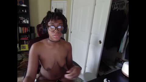 Snapshot of productivepussy chatting on September 28, 2025, 6:02 pm ProductivePorn online show from September 28, 2025, 6:02 pm