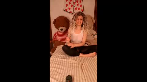 Snapshot of professorhushh chatting on February 7, 2026, 9:02 am professorhushh online show from February 7, 2026, 9:02 am