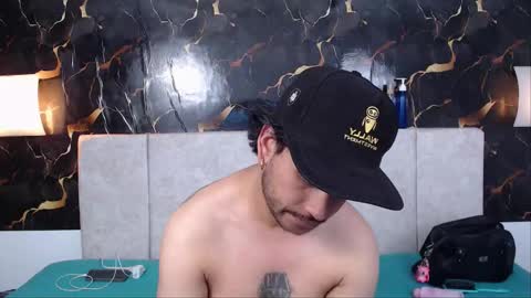 Adris  Juan online show from March 2, 2026, 4:36 am