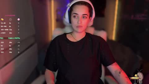 Queen of Pain online show from November 6, 2025, 6:14 am