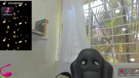 Snapshot of psique_naughty2 chatting on January 22, 2025, 6:10 pm psique_naughty2 online show from January 22, 2025, 6:10 pm