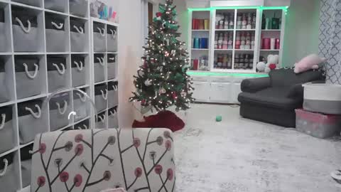 Puggie -  online show from December 7, 2024, 4:14 pm