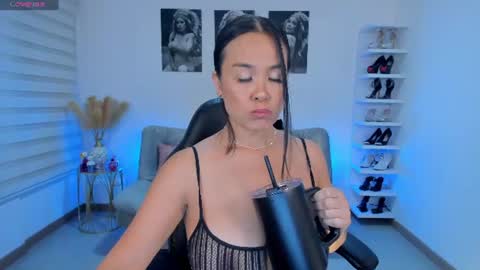 Pui Yeee  online show from July 24, 2026, 11:47 pm