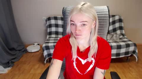 Polly online show from February 15, 2026, 3:36 am