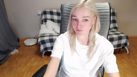 Polly online show from February 15, 2026, 1:09 pm