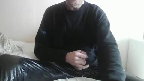 Snapshot of pumpindk chatting on March 1, 2025, 9:40 am Pumpin online show from March 1, 2025, 9:40 am
