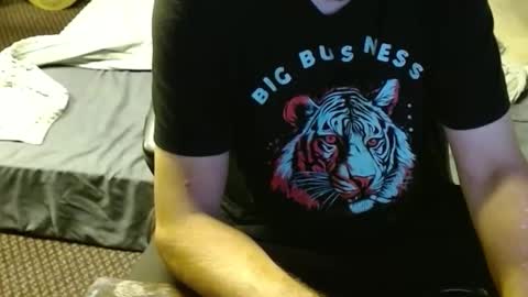 Snapshot of punkypapi chatting on October 19, 2025, 7:25 pm Jojo online show from October 19, 2025, 7:25 pm