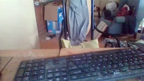 pup_y online show from October 18, 2025, 2:40 pm