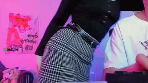 Snapshot of pure_radiance chatting on January 16, 2026, 8:13 pm Ask me3 online show from January 16, 2026, 8:13 pm