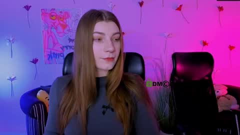 Snapshot of pure_radiance chatting on February 20, 2026, 9:32 am Ask me3 online show from February 20, 2026, 9:32 am