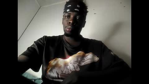 Pureblack  online show from October 10, 2025, 10:03 am