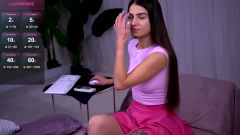 Snapshot of pureellie chatting on September 14, 2025, 3:05 am Emily online show from September 14, 2025, 3:05 am