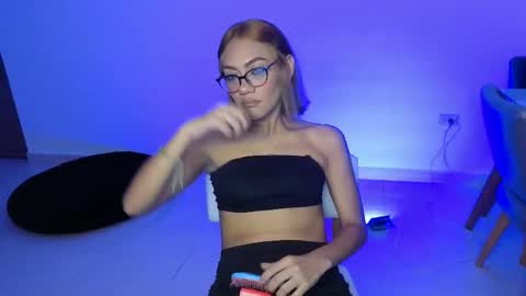 purepleasure25 online show from May 2, 2026, 5:56 am