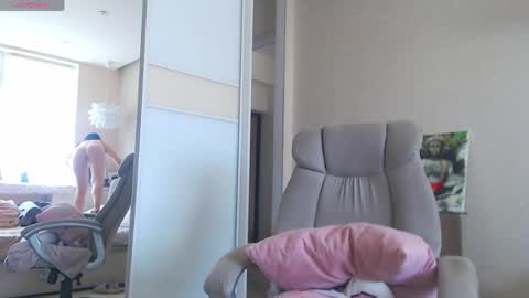 Snapshot of pureshinemarina chatting on April 20, 2026, 12:41 pm Marina online show from April 20, 2026, 12:41 pm
