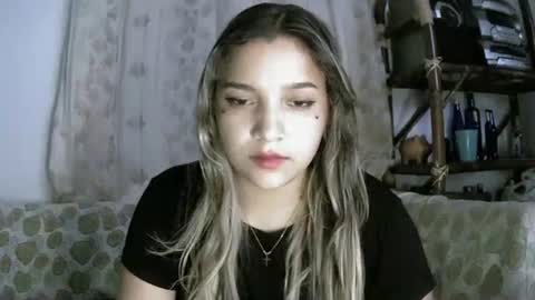 Lizzy online show from April 22, 2026, 6:49 am