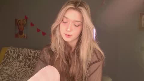 Bella online show from March 19, 2026, 5:33 am