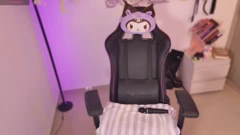 purple_ema online show from January 8, 2026, 9:17 pm