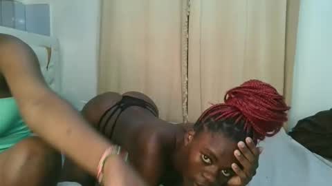 purple_honey1 online show from March 28, 2026, 11:59 pm