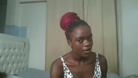 purple_honey1 online show from April 8, 2026, 8:53 pm
