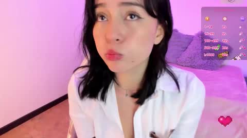 Snapshot of purple_slut_ chatting on October 18, 2025, 4:15 am Anna online show from October 18, 2025, 4:15 am