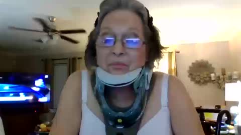 Snapshot of purplegrass66 chatting on October 11, 2025, 1:16 am Purplegrasses online show from October 11, 2025, 1:16 am