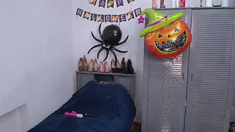 Snapshot of purrrfectmiko chatting on October 27, 2025, 6:01 pm Miko online show from October 27, 2025, 6:01 pm