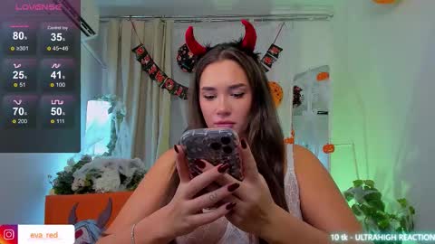 Snapshot of pussy__warrior chatting on October 28, 2025, 1:58 pm Eva please thumbs up me online show from October 28, 2025, 1:58 pm