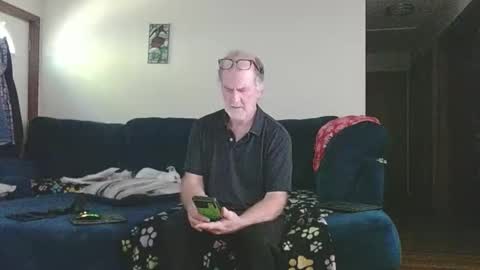 Snapshot of pussy_licker0127 chatting on September 29, 2025, 4:12 pm Mark online show from September 29, 2025, 4:12 pm