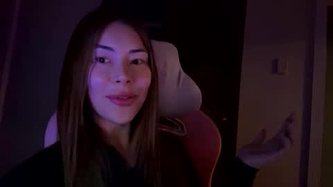 Snapshot of pussycandy4u chatting on December 17, 2024, 3:17 pm pussycandy4u online show from December 17, 2024, 3:17 pm