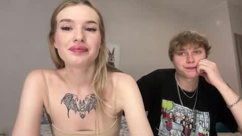 Snapshot of pussymoneywet chatting on October 2, 2025, 7:10 pm Lina online show from October 2, 2025, 7:10 pm