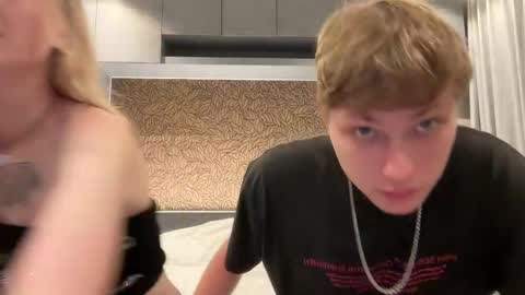 Snapshot of pussymoneywet chatting on October 11, 2025, 7:45 pm Lina online show from October 11, 2025, 7:45 pm