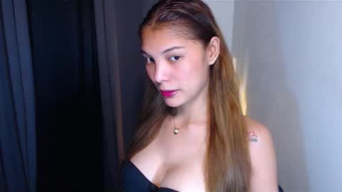 Snapshot of pussywetandwild chatting on September 15, 2025, 7:25 pm LHARA online show from September 15, 2025, 7:25 pm