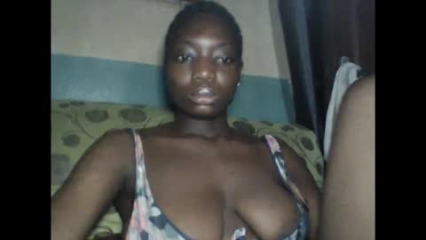 Snapshot of pweedy_ora chatting on October 6, 2025, 11:51 am ora online show from October 6, 2025, 11:51 am